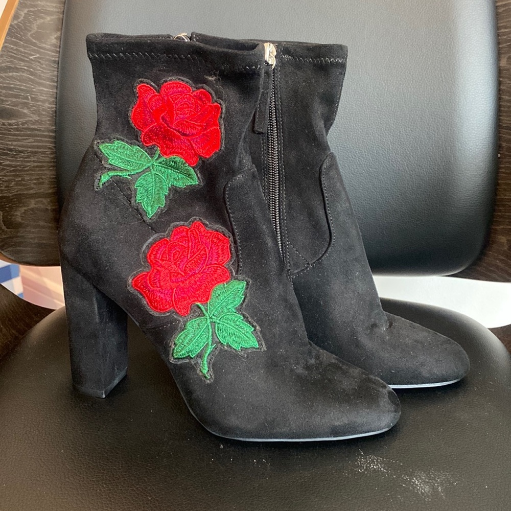 Steve Madden EDITOR